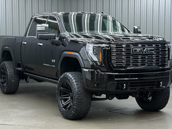 2026 GMC Sierra, чёрный, 13930000 рублей - вид 2