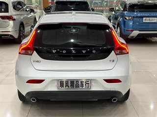 2016 Volvo V40 II Рестайлинг, белый, 1160000 рублей, вид 5