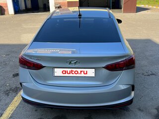 2021 Hyundai Accent V Рестайлинг, серый, 1515000 рублей, вид 3