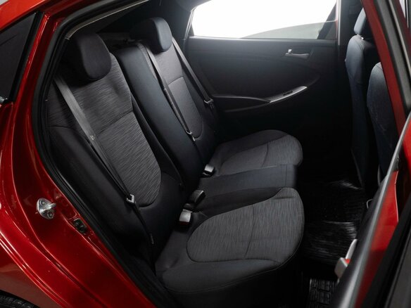 2016 Hyundai Solaris I Рестайлинг, красный, 1270000 рублей - вид 6