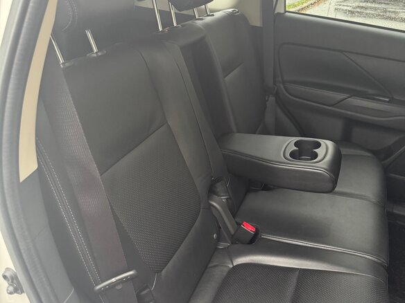 2016 Mitsubishi Outlander III Рестайлинг 2, белый, 2100000 рублей - вид 26