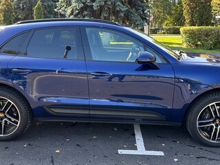 2022 Porsche Macan I Рестайлинг 2, синий, 7280000 рублей, вид 3