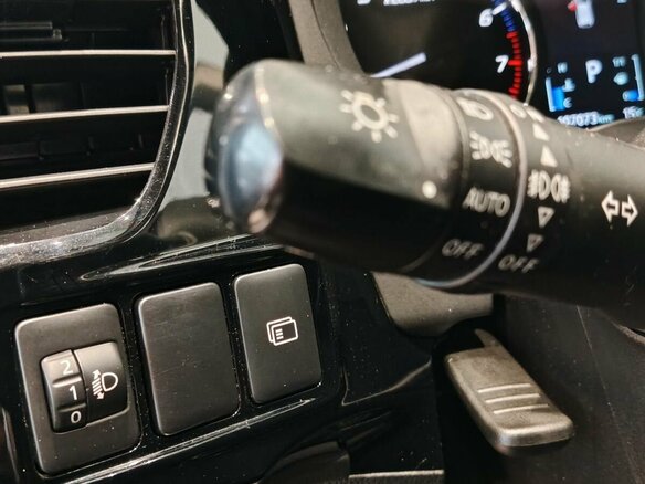 2019 Mitsubishi Outlander III Рестайлинг 3, белый, 1870000 рублей - вид 12