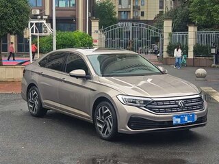 2022 Volkswagen Sagitar III Рестайлинг, золотистый, 1530000 рублей, вид 3