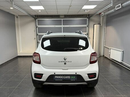 2021 Renault Sandero Stepway II Рестайлинг, белый, 1315000 рублей, вид 5