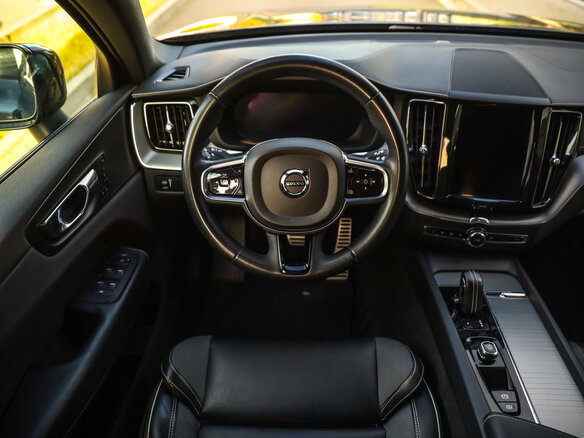 2021 Volvo XC60 II Рестайлинг, синий, 4399000 рублей - вид 11