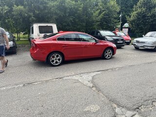 2011 Volvo S60 II, красный, 850000 рублей, вид 3