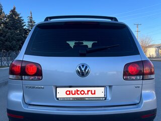 2007 Volkswagen Touareg I Рестайлинг, серебристый, 1200000 рублей, вид 5