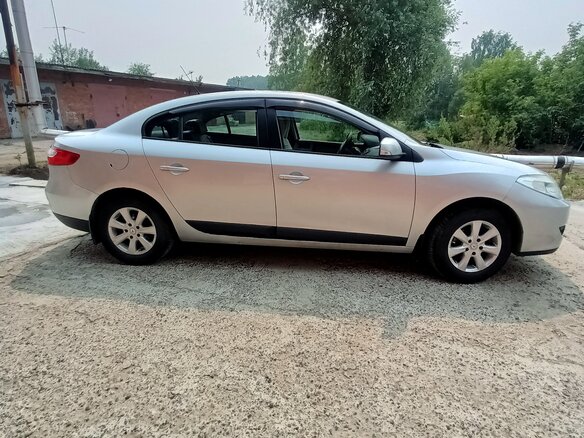 2011 Renault Fluence I, серебристый, 670000 рублей - вид 3