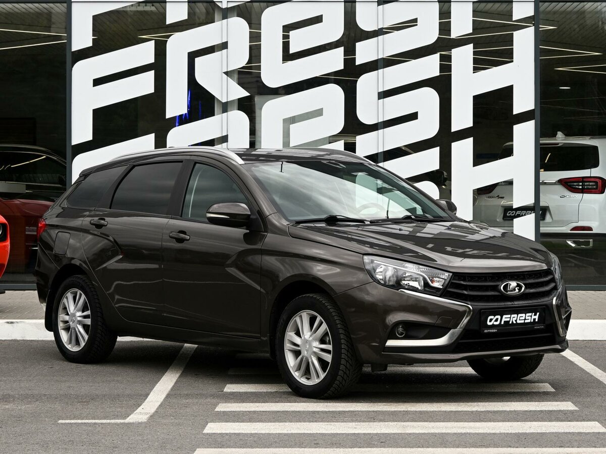 Открыть фотографии: Lada (ВАЗ) Vesta I