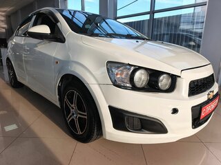 2014 Chevrolet Aveo II, белый, 369000 рублей, вид 3
