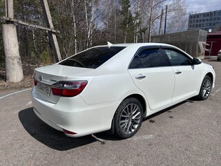 2015 Toyota Camry VII (XV50) Рестайлинг, белый, 1950000 рублей, вид 5