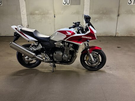 2006 Honda CB 1300, красный, 680000 рублей, вид 1