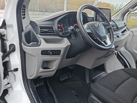 2022 Maxus V90, белый, 3300000 рублей - вид 5