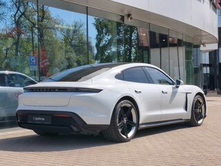 2021 Porsche Taycan Turbo I, белый, 11400000 рублей, вид 3