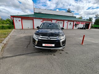 2017 Mitsubishi Outlander III Рестайлинг 2, чёрный, 1695000 рублей, вид 3
