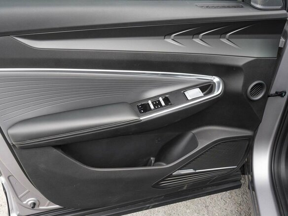 2026 Geely Cityray, серебристый - вид 7