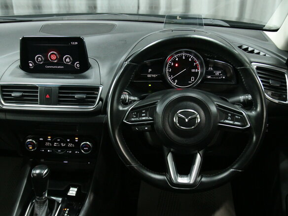 2019 Mazda Axela III Рестайлинг, чёрный, 1380000 рублей - вид 23