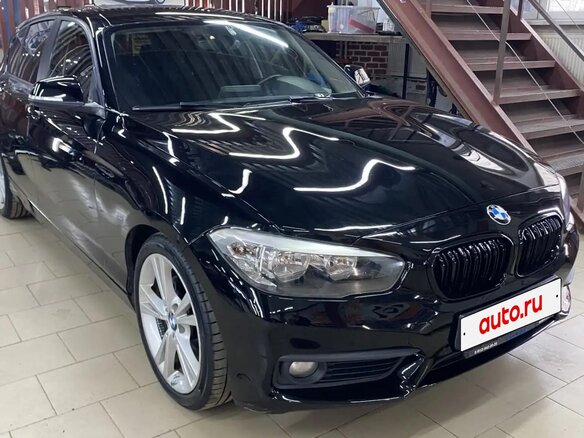 2016 BMW 1 серии 118i II (F20/F21) Рестайлинг, чёрный, 1600000 рублей - вид 3