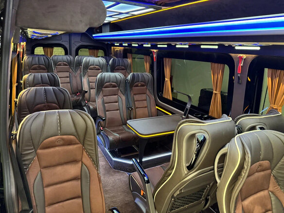 2021 Mercedes-Benz Sprinter, чёрный, 15990000 рублей - вид 1