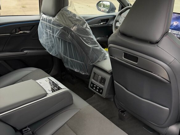 2026 Toyota Camry IX (XV80) China Market Рестайлинг, белый, 4100000 рублей - вид 12
