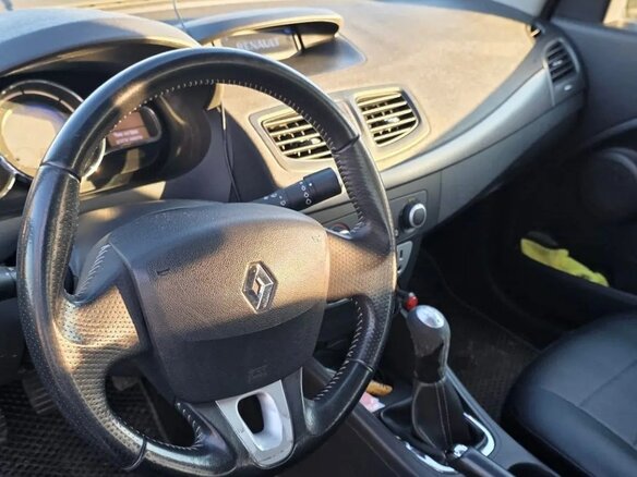 2013 Renault Fluence I Рестайлинг, серый, 650000 рублей - вид 4