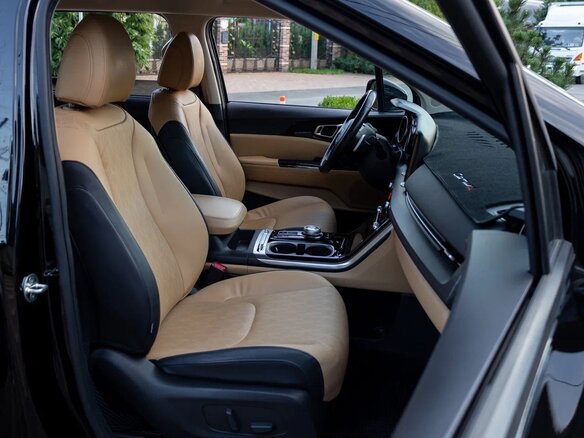 2020 Kia Carnival IV, чёрный - вид 17