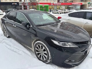 2020 Toyota Camry VIII (XV70), чёрный, 2600000 рублей, вид 2