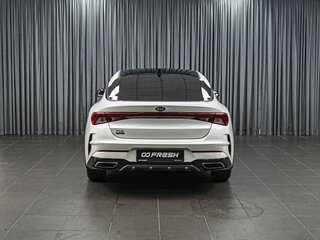 2020 Kia K5 III, белый, 2395000 рублей, вид 4