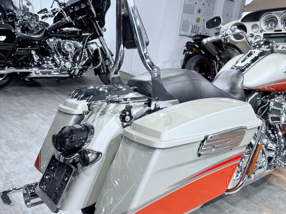 2009 Harley-Davidson CVO Street Glide, оранжевый, 1299000 рублей - вид 17