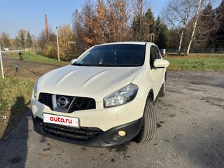 2013 Nissan Qashqai I Рестайлинг, белый, 1350000 рублей, вид 4