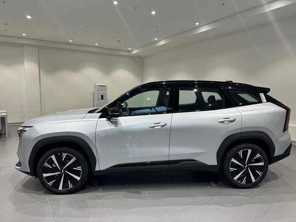 2026 Geely Atlas II, серебристый - вид 10