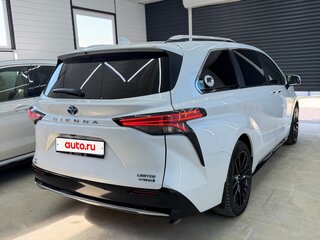 2021 Toyota Sienna IV, белый, 4800000 рублей, вид 5