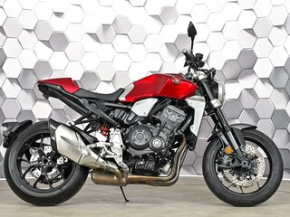 2018 Honda CB 1000R, красный, 975000 рублей, вид 3