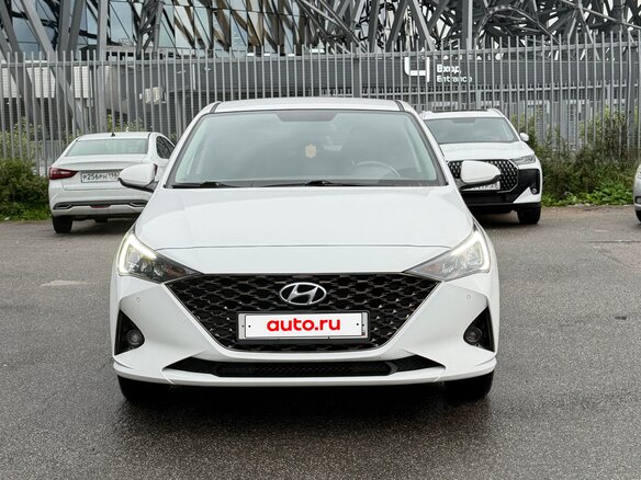 2021 Hyundai Solaris II Рестайлинг, белый - вид 4
