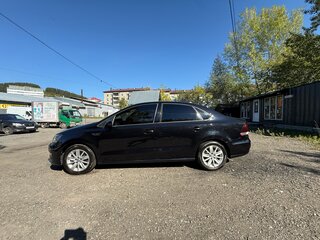 2019 Volkswagen Polo V Рестайлинг, чёрный, 1300000 рублей, вид 4