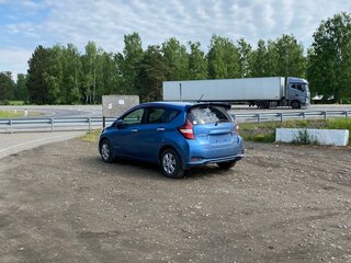2017 Nissan Note e-Power II Рестайлинг, синий, 1350000 рублей, вид 4