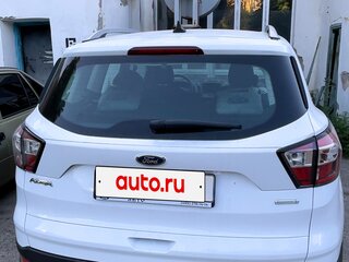 2017 Ford Kuga II Рестайлинг, белый, 1790000 рублей, вид 4