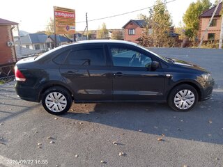 2014 Volkswagen Polo V, серый, 810000 рублей, вид 2