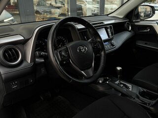 2019 Toyota RAV4 IV (XA40) Рестайлинг, белый, 2300000 рублей, вид 5