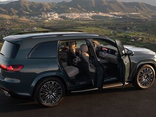 2026 Mercedes-Benz GLS 450 d II (X167) Рестайлинг 2, зелёный, 18607000 рублей, вид 4