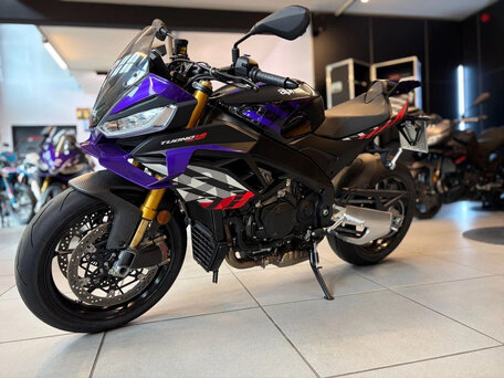 2026 Aprilia Tuono V4, фиолетовый, 2600000 рублей, вид 2