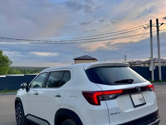 2024 Honda WR-V III, белый, 2450000 рублей - вид 6