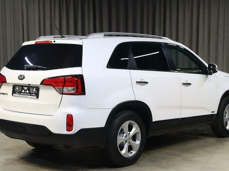 2013 Kia Sorento II Рестайлинг, белый, 1249000 рублей, вид 2