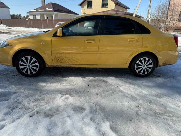 2014 Daewoo Gentra II, жёлтый, 350000 рублей - вид 1