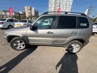2013 Chevrolet Niva I Рестайлинг, серый, 400000 рублей, вид 3
