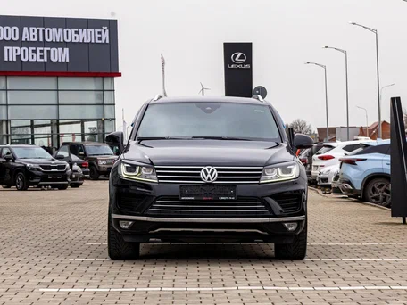 2015 Volkswagen Touareg II Рестайлинг, чёрный, 2645000 рублей, вид 2