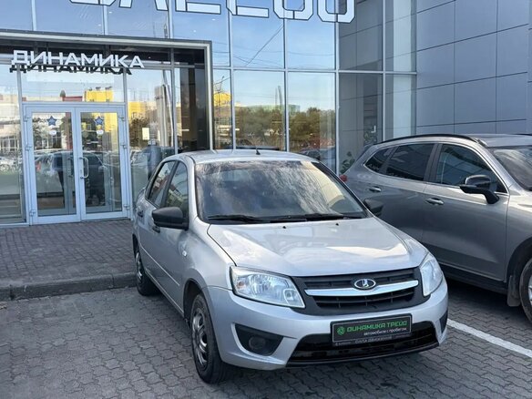 2018 Lada (ВАЗ) Granta I, серебристый, 470000 рублей - вид 2