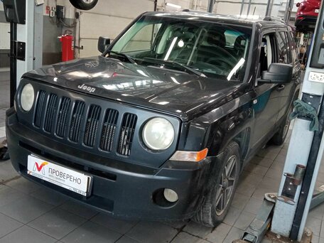 2008 Jeep Liberty (Patriot), чёрный, 585001 рублей, вид 1