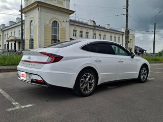 2020 Hyundai Sonata VIII (DN8), белый, 1500000 рублей, вид 4
